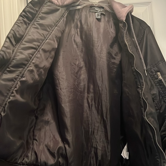 Forever 21 Men’s Hooded Bomber Jacket - Picture 9 of 10